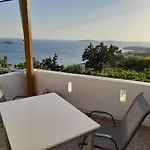 Silver View Batsi