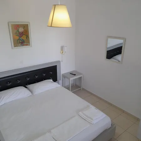 Silver View Batsi (Andros)