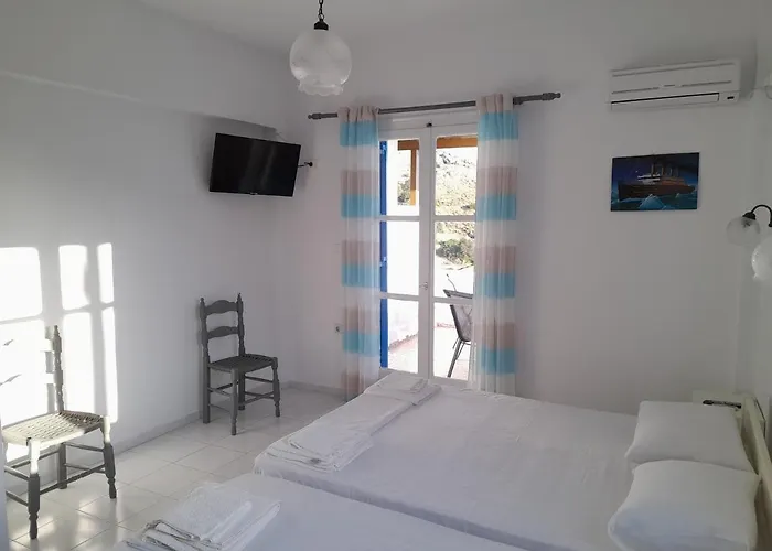 Silver View Batsi (Andros)