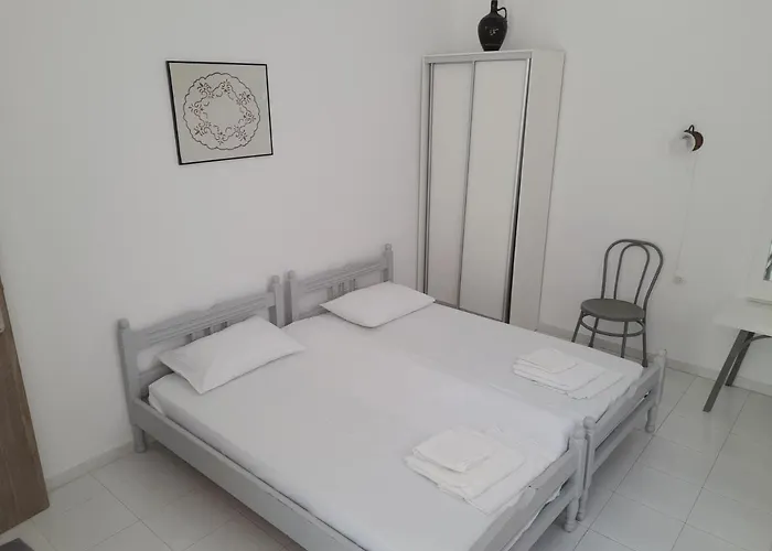 Silver View Batsi (Andros)