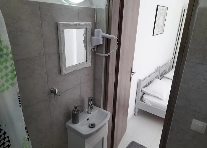 Silver View * Batsi (Andros)